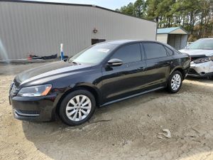Volkswagen Passat S 2.5L 5 2012