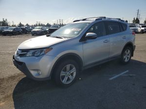 Toyota Rav4 XLE 2.5L 4 2014