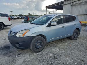 Nissan Rogue S 2.5L 4 2013