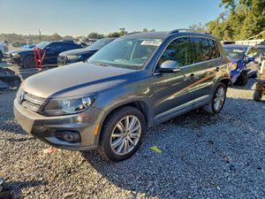 Volkswagen Tiguan S 2.0L 4 2013