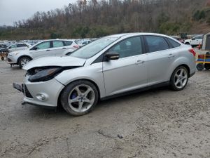 Ford Focus TITANIUM 2.0L 4 2012