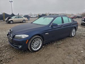 BMW 5 Series XI 3.0L 6 2011
