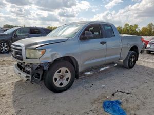 Toyota Tundra DOUBLE CAB SR5 4.6L 8 2011