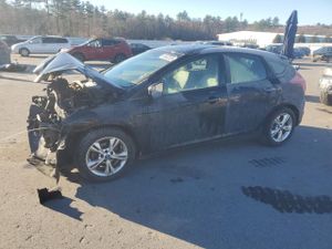 Ford Focus SE 2.0L 4 2014