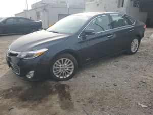 Toyota Avalon HYBRID 2.5L 4 2015