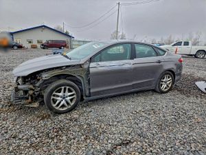 Ford Fusion SE 2.5L 4 2014