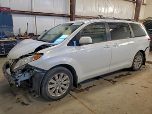 Toyota Sienna XLE 3.5L 6 2012