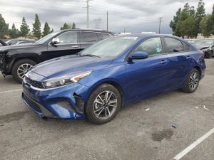 Kia Cerato / Forte / K3 LX 2 L 4 2023