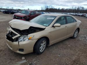 Toyota Camry BASE 2.5L 4 2010