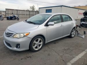 Toyota Corolla BASE 1.8L 4 2013