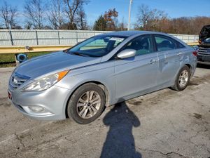 Hyundai Sonata GLS 2.4L 4 2013