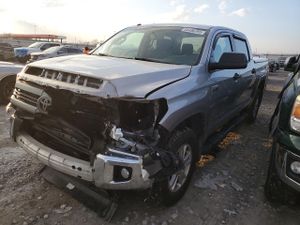 Toyota Tundra CREWMAX SR5 5.7L 8 2015