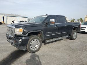 GMC Sierra K2500 DENALI 6.6L 8 2015
