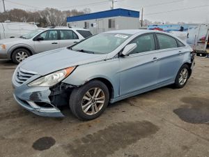 Hyundai Sonata GLS 2.4L 4 2013