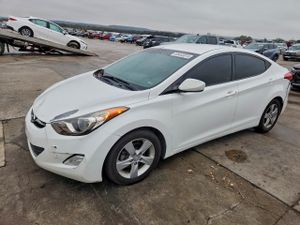 Hyundai Elantra GLS 1.8L 4 2013