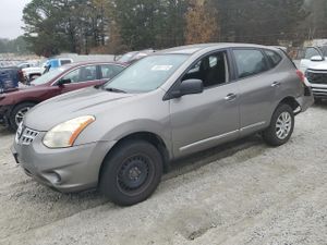 Nissan Rogue S 2.5L 4 2013