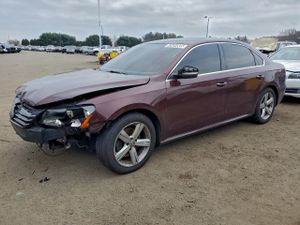 Volkswagen Passat SE 2.5L 5 2013