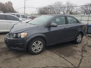 Chevrolet Aveo (Sonic) LT 1.8L 4 2013