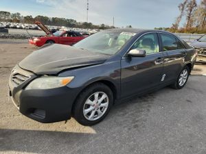 Toyota Camry BASE 2.5L 4 2011