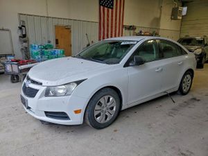 Chevrolet Cruze LS 1.8L 4 2013