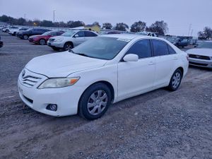 Toyota Camry BASE 2.5L 4 2011