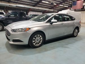 Ford Fusion S 2.5L 4 2015