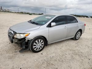 Toyota Corolla BASE 1.8L 4 2013