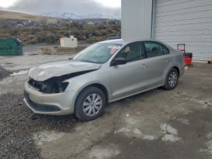 Volkswagen Jetta BASE 2.0L 4 2014
