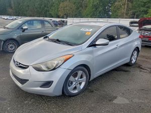 Hyundai Elantra GLS 1.8L 4 2013