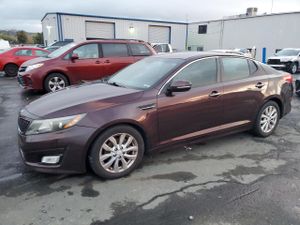 Kia Optima LX 2.4L 4 2015