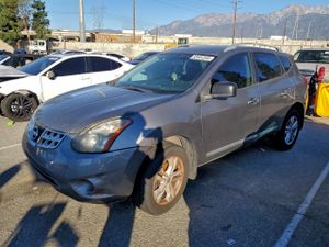 Nissan Rogue S 2.5L 4 2015
