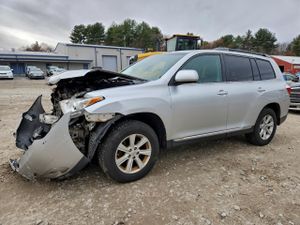 Toyota Highlander BASE 3.5L 6 2013