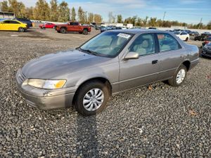 Toyota Camry CE 2.2L 4 1997
