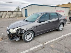 Ford Focus SE 2.0L 4 2010