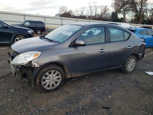 Nissan Versa S 1.6L 4 2012