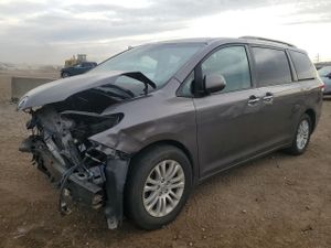 Toyota Sienna XLE 3.5L 6 2013