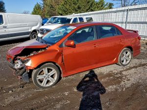 Toyota Corolla BASE 1.8L 4 2013