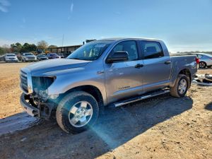 Toyota Tundra CREWMAX SR5 5.7L 8 2010