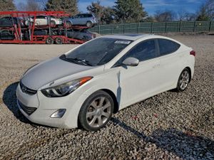 Hyundai Elantra GLS 1.8L 4 2013