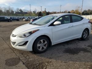Hyundai Elantra SE 1.8L 4 2015