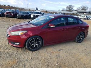 Ford Focus SE 2.0L 4 2015