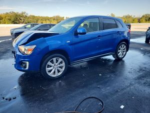 Mitsubishi Outlander SE 2.0L 4 2015