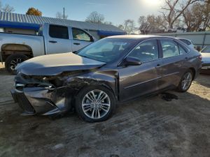 Toyota Camry LE 2.5L 4 2015