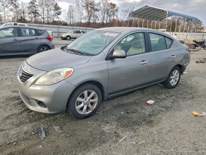 Nissan Versa S 1.6L 4 2012