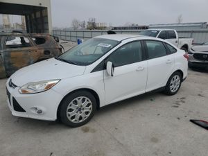 Ford Focus SE 2.0L 4 2012