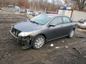 Toyota Corolla BASE 1.8L 4 2012