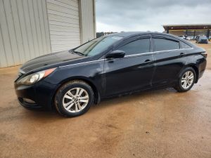 Hyundai Sonata GLS 2.4L 4 2013