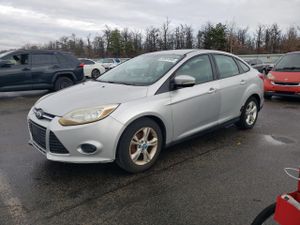 Ford Focus SE 2.0L 4 2013