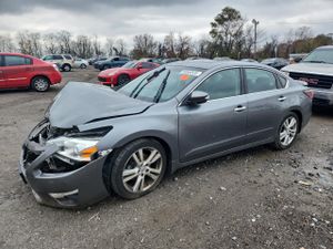 Nissan Altima 3.5S 3.5L 6 2015