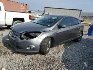 Ford Focus SE 2.0L 4 2014